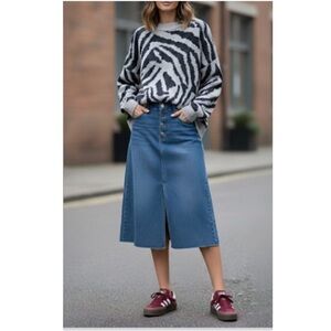 Miou Muse Size Small Sweater Oversized Tan Black Animal Print Zebra Print